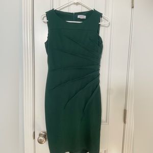 Calvin Klein deep green party/office dress. Perfect for holidays💚❤️💚❤️